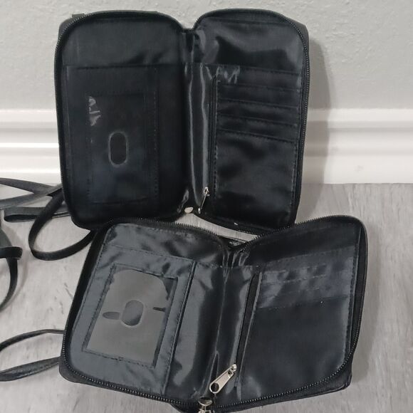 Set of Two Crossbody Wallets - Picture 5 of 6